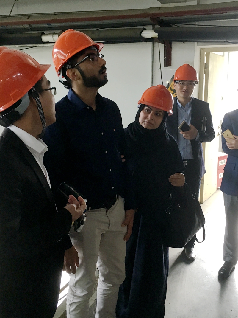 The UAE customers vist our factory in 2016